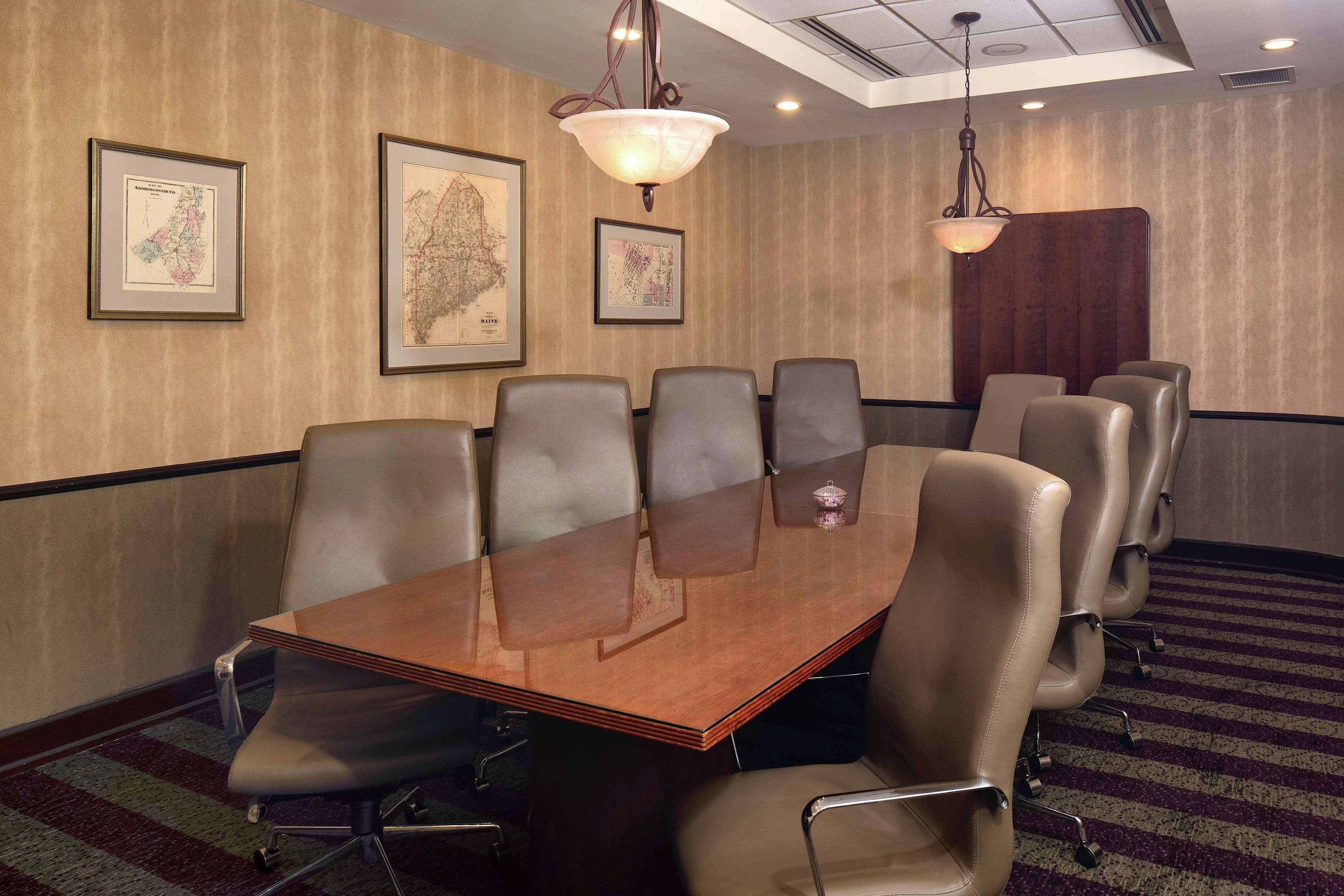 Hilton Garden Inn Auburn Riverwatch Екстериор снимка