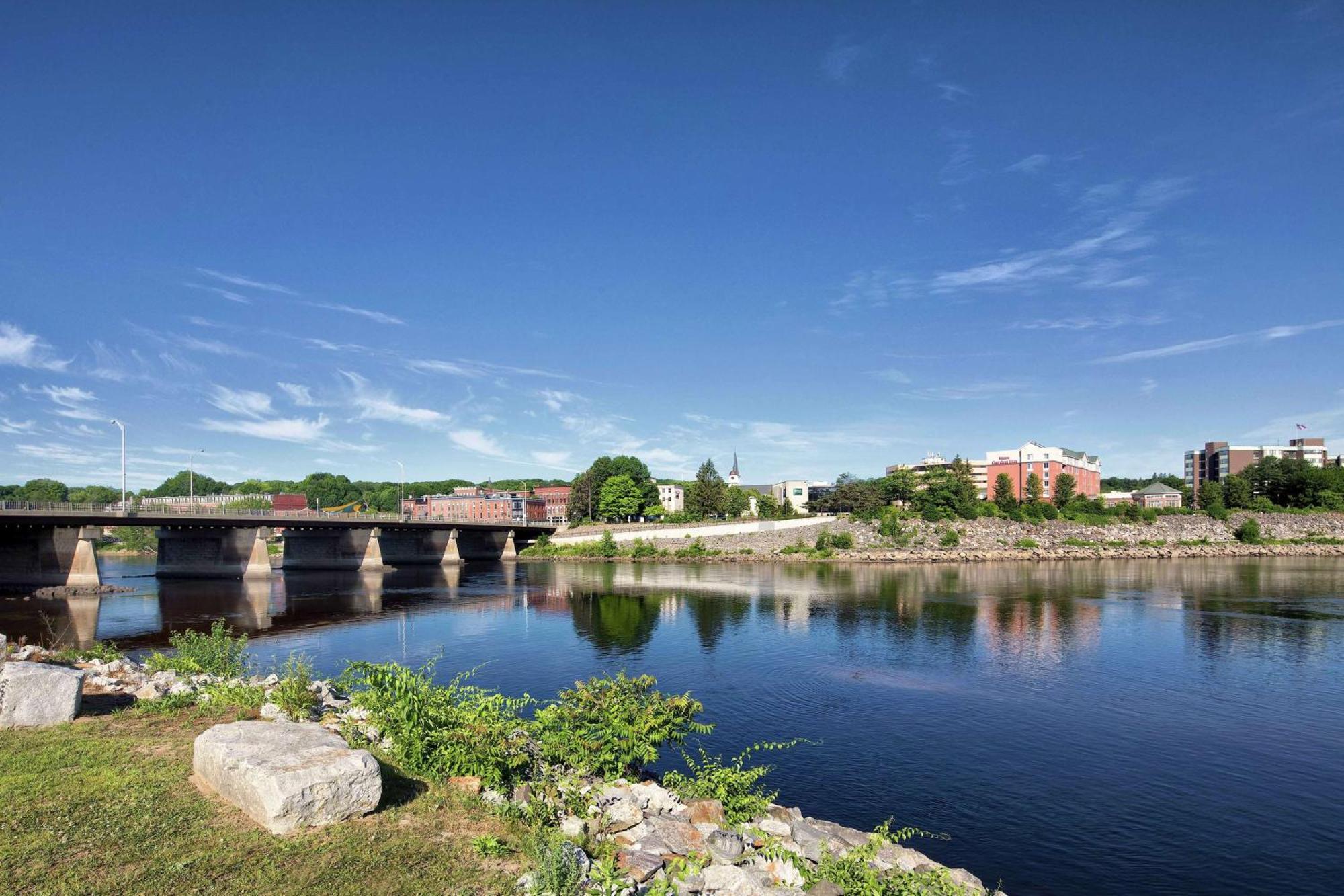 Hilton Garden Inn Auburn Riverwatch Екстериор снимка