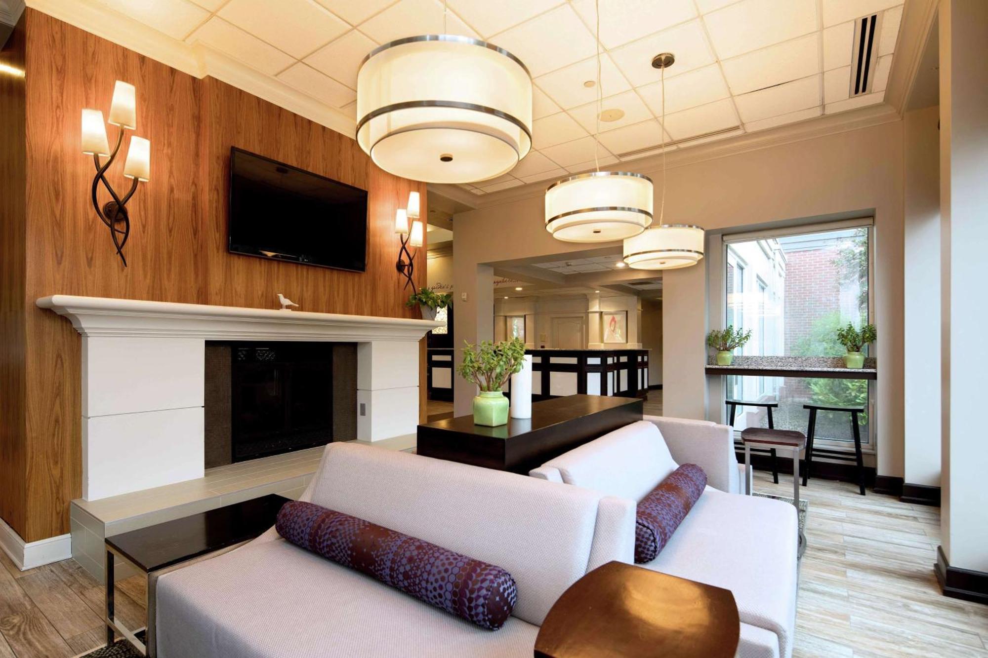 Hilton Garden Inn Auburn Riverwatch Екстериор снимка