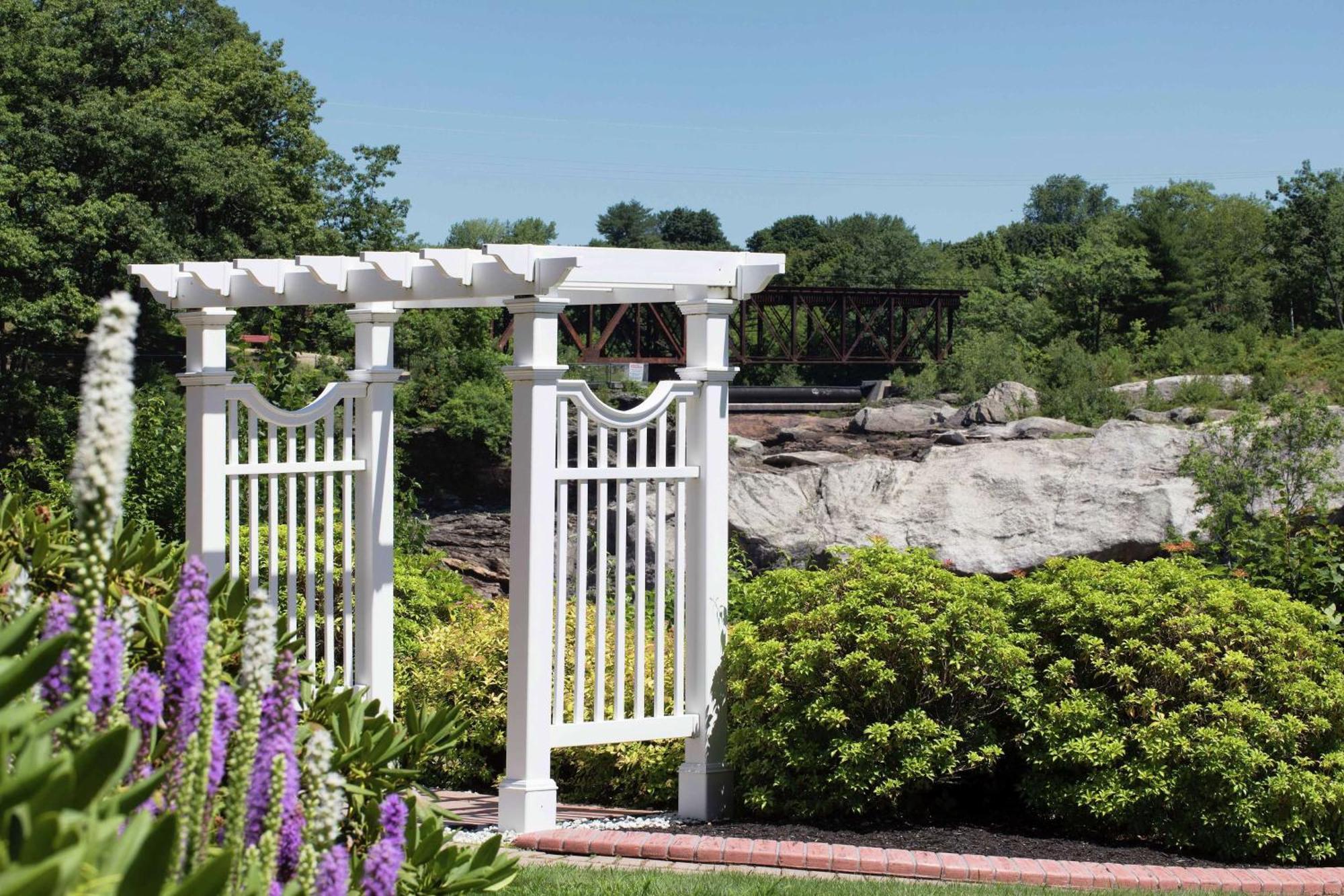 Hilton Garden Inn Auburn Riverwatch Екстериор снимка