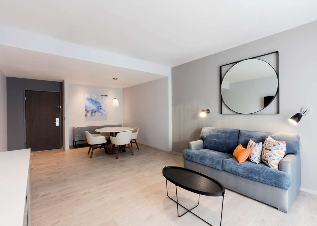 Hilton Garden Inn Auburn Riverwatch Стая снимка