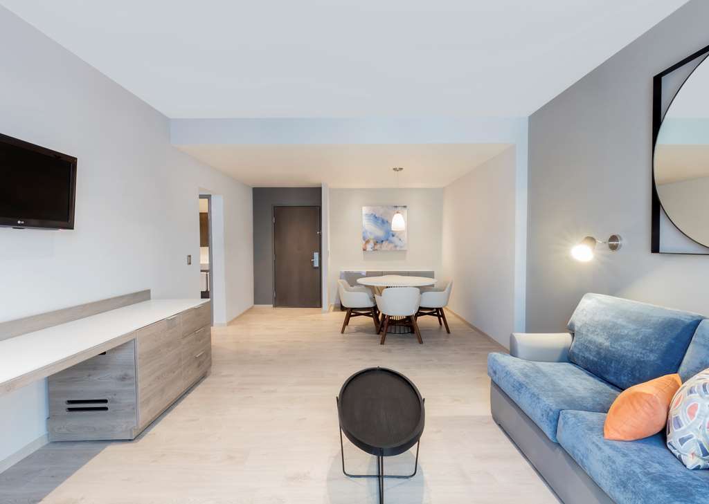Hilton Garden Inn Auburn Riverwatch Стая снимка
